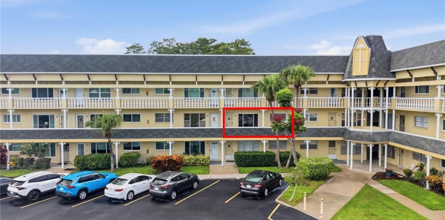 Condo in Clearwater, Florida, 2 bedrooms  № 2237942