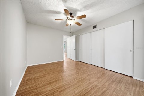 Condo in Clearwater, Florida, 2 bedrooms  № 2237942 - photo 19