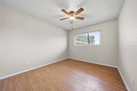 Condo in Clearwater, Florida, 2 bedrooms  № 2237942 - photo 21