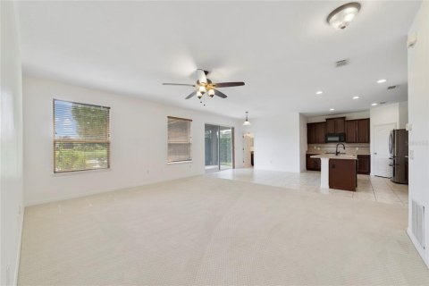 Villa ou maison à vendre à Orlando, Floride: 4 chambres, 193.7 m2 № 2405702 - photo 13