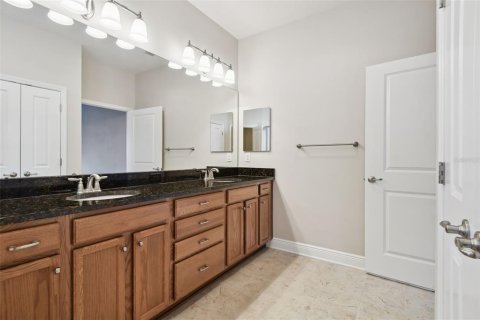 House in Tampa, Florida 3 bedrooms, 190.73 sq.m. № 1805886 - photo 27