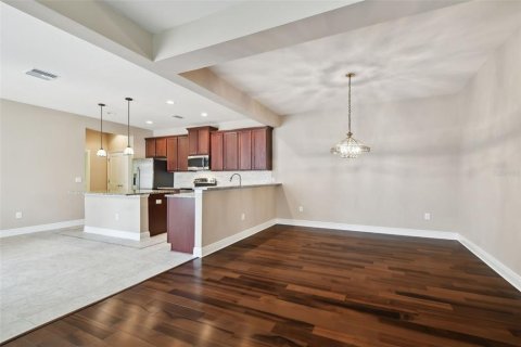 House in Tampa, Florida 3 bedrooms, 190.73 sq.m. № 1805886 - photo 9