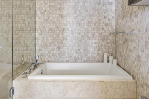 Copropriété à vendre à Miami, Floride: 1 chambre, 75.25 m2 № 2066341 - photo 23