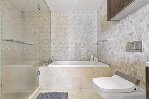 Copropriété à vendre à Miami, Floride: 1 chambre, 75.25 m2 № 2066341 - photo 25