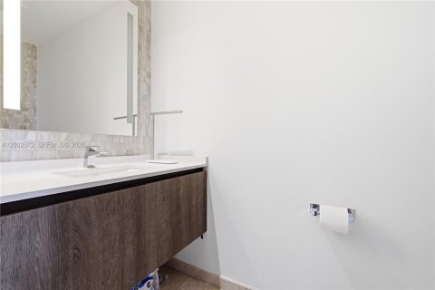 Copropriété à vendre à Miami, Floride: 1 chambre, 75.25 m2 № 2066341 - photo 27