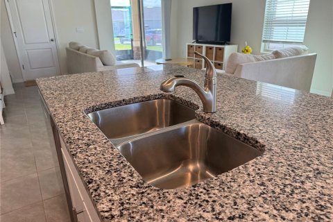 Townhouse in Kissimmee, Florida 3 bedrooms, 168.52 sq.m. № 2147533 - photo 5