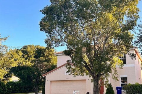 Casa en alquiler en Miramar, Florida, 4 dormitorios, 231.88 m2 № 1931450 - foto 2