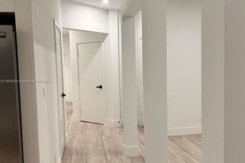 Casa en alquiler en Miramar, Florida, 4 dormitorios, 231.88 m2 № 1931450 - foto 7