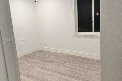 Casa en alquiler en Miramar, Florida, 4 dormitorios, 231.88 m2 № 1931450 - foto 16