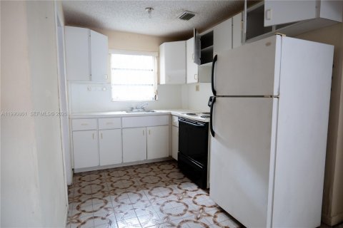 Купить виллу или дом в Майами, Флорида 5 спален, 244.15м2, № 2067431 - фото 17