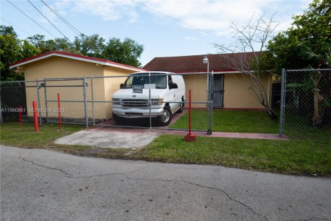 Купить виллу или дом в Майами, Флорида 5 спален, 244.15м2, № 2067431 - фото 24