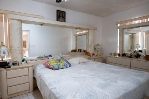 Купить виллу или дом в Майами, Флорида 5 спален, 244.15м2, № 2067431 - фото 7