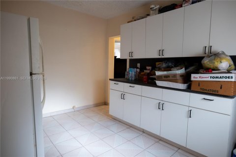 Купить виллу или дом в Майами, Флорида 5 спален, 244.15м2, № 2067431 - фото 11