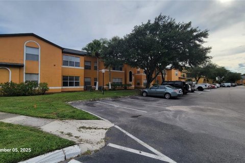 Condominio en alquiler en Orlando, Florida, 1 dormitorio, 68.28 m2 № 1917956 - foto 4