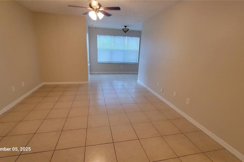Condominio en alquiler en Orlando, Florida, 1 dormitorio, 68.28 m2 № 1917956 - foto 13