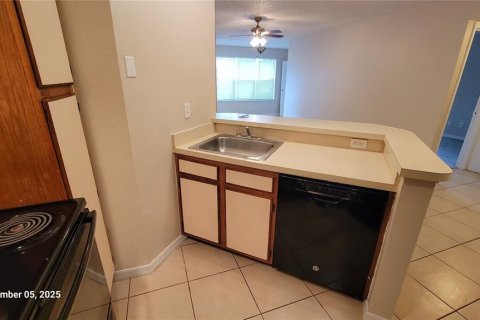 Condominio en alquiler en Orlando, Florida, 1 dormitorio, 68.28 m2 № 1917956 - foto 11