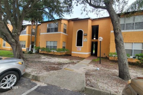 Condominio en alquiler en Orlando, Florida, 1 dormitorio, 68.28 m2 № 1917956 - foto 1