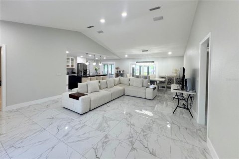 House in Longwood, Florida 4 bedrooms, 188.59 sq.m. № 1831906 - photo 8