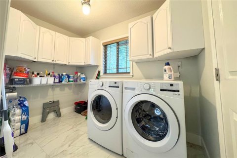 House in Longwood, Florida 4 bedrooms, 188.59 sq.m. № 1831906 - photo 24