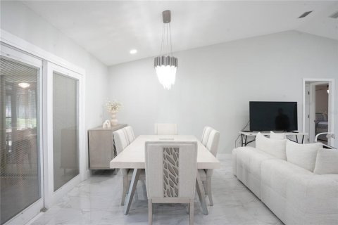 House in Longwood, Florida 4 bedrooms, 188.59 sq.m. № 1831906 - photo 16