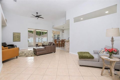 House in Gotha, Florida 4 bedrooms, 233.28 sq.m. № 2220664 - photo 9
