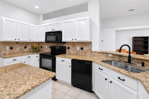 House in Gotha, Florida 4 bedrooms, 233.28 sq.m. № 2220664 - photo 14