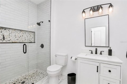 House in Gotha, Florida 4 bedrooms, 233.28 sq.m. № 2220664 - photo 26