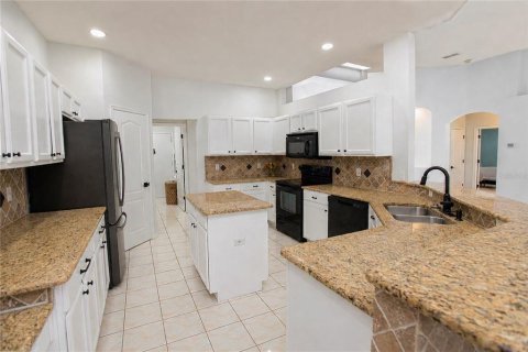 House in Gotha, Florida 4 bedrooms, 233.28 sq.m. № 2220664 - photo 13
