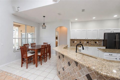 House in Gotha, Florida 4 bedrooms, 233.28 sq.m. № 2220664 - photo 11