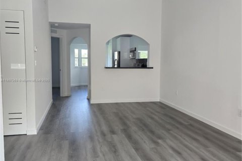 Appartement à louer à Homestead, Floride: 2 chambres, 75.72 m2 № 1964537 - photo 7