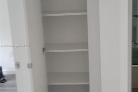 Appartement à louer à Homestead, Floride: 2 chambres, 75.72 m2 № 1964537 - photo 13