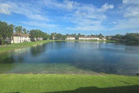 Appartement à louer à Homestead, Floride: 2 chambres, 75.72 m2 № 1964537 - photo 3