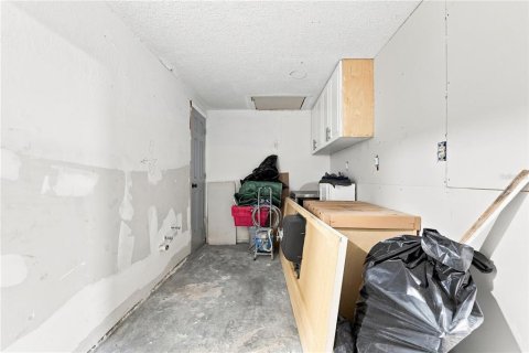 House in Port Richey, Florida 3 bedrooms, 107.02 sq.m. № 2360633 - photo 30