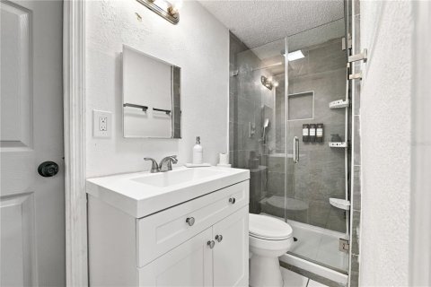 House in Port Richey, Florida 3 bedrooms, 107.02 sq.m. № 2360633 - photo 22
