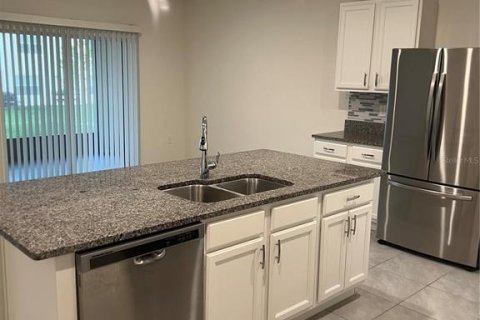 House in Winter Haven, Florida 4 bedrooms, 173.45 sq.m. № 1687267 - photo 11