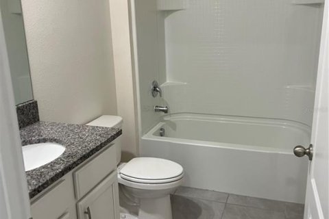 House in Winter Haven, Florida 4 bedrooms, 173.45 sq.m. № 1687267 - photo 6