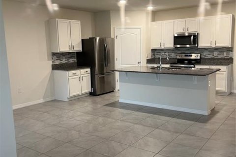 House in Winter Haven, Florida 4 bedrooms, 173.45 sq.m. № 1687267 - photo 12