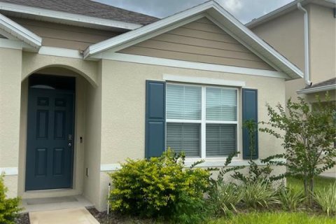 House in Winter Haven, Florida 4 bedrooms, 173.45 sq.m. № 1687267 - photo 2