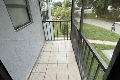 Copropriété à louer à Delray Beach, Floride: 2 chambres, 78.78 m2 № 1946412 - photo 13