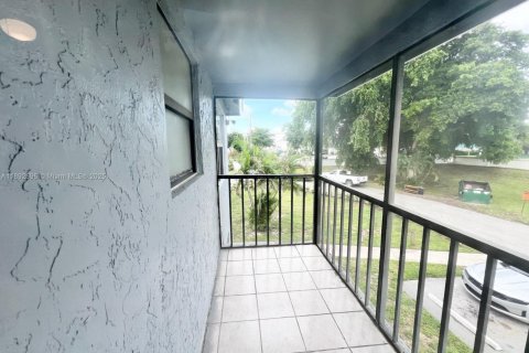Copropriété à louer à Delray Beach, Floride: 2 chambres, 78.78 m2 № 1946412 - photo 12