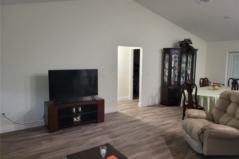 House in Ocala, Florida 3 bedrooms, 156.73 sq.m. № 1679868 - photo 4