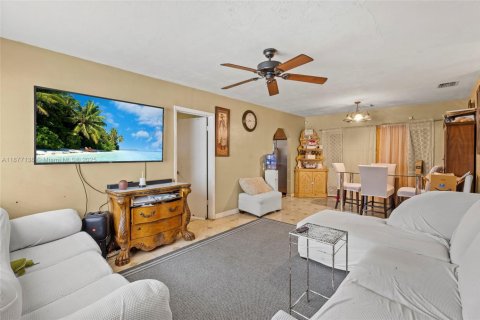 Casa en venta en West Park, Florida, 3 dormitorios, 97.55 m2 № 1944408 - foto 2