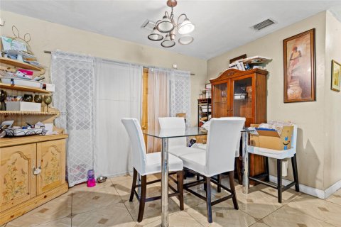 Casa en venta en West Park, Florida, 3 dormitorios, 97.55 m2 № 1944408 - foto 6