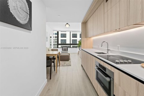 Condo in Miami, Florida, 2 bedrooms № 2180080 - photo 11
