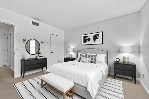 Condo in Fort Lauderdale, Florida, 1 bedroom  № 1975754 - photo 1