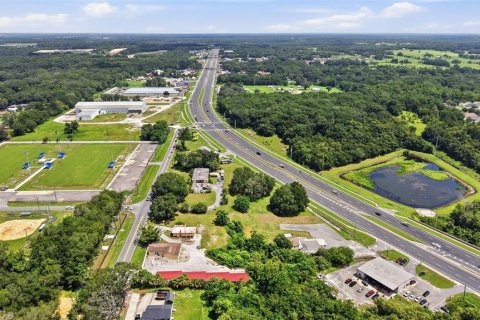 Propiedad comercial en venta en Fruitland Park, Florida № 2210586 - foto 11