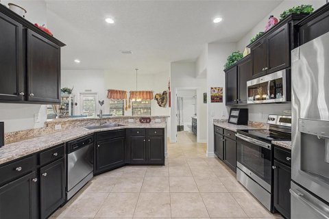 House in Dade City, Florida 4 bedrooms, 212.47 sq.m. № 2239283 - photo 18