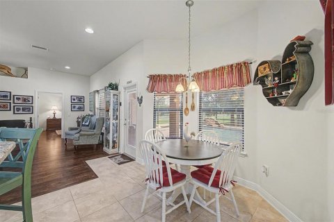 House in Dade City, Florida 4 bedrooms, 212.47 sq.m. № 2239283 - photo 24