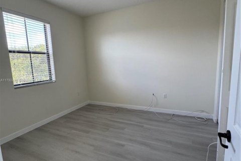 House in Miramar, Florida 3 bedrooms, 183.67 sq.m. № 1940719 - photo 15