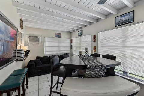 Casa en venta en Pompano Beach, Florida, 2 dormitorios, 128.39 m2 № 2317027 - foto 17